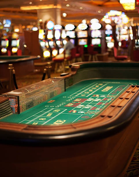 metro slot mobile interface showcasing live-dealer lobby
